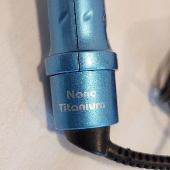 BaByliss PRO Curling Iron Spring Nano Titanium 1.25" Blue - Picture 3 of 8